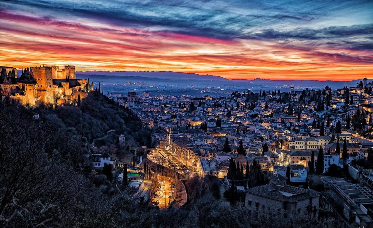 Amplio Y Centrico, Recien Reformado, Calefaccion Central, Jardines, Supermercados, Cafeterias Y Todos Los Servicios En El Corazon De La Ciudad Granada Exteriör bild
